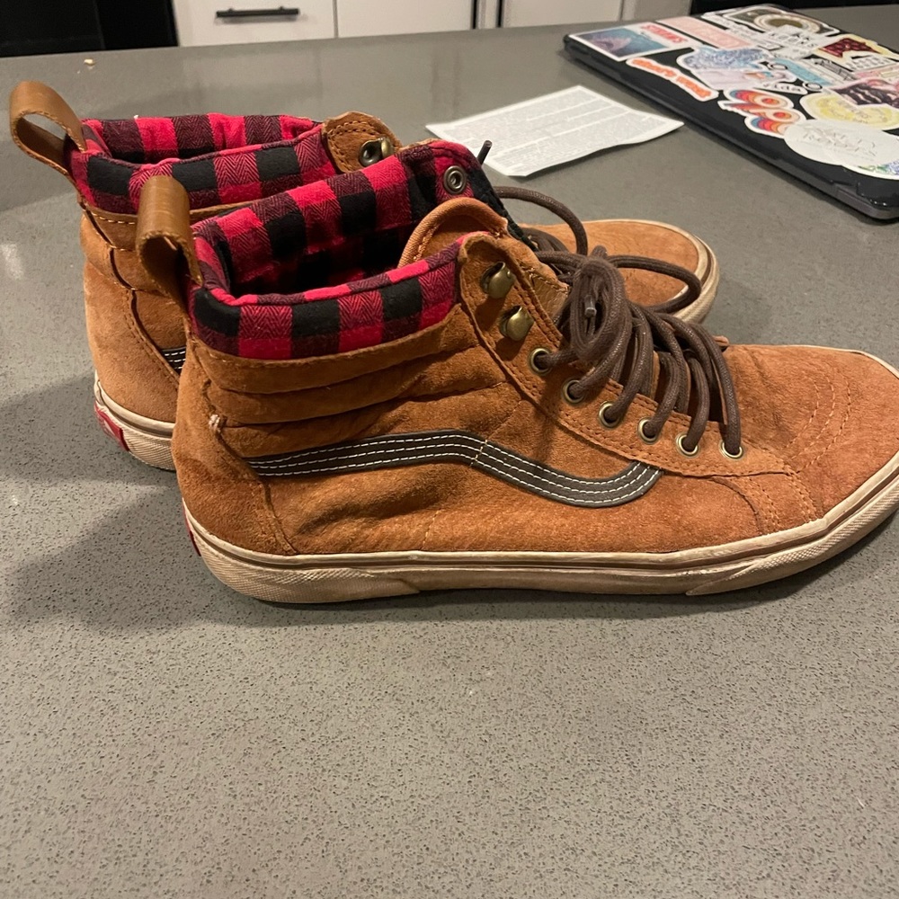 VANS MOUNTAIN SHOES